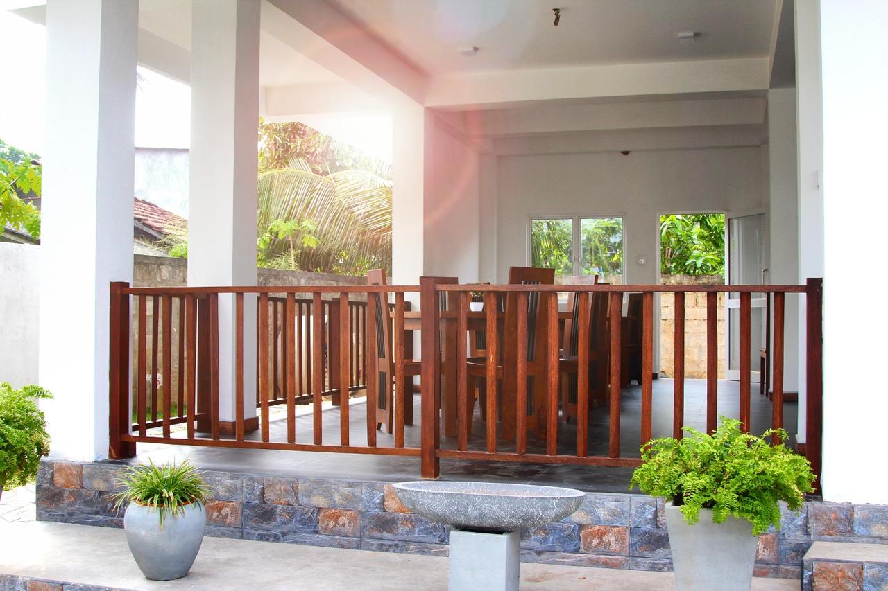 Himawari Beach Villa Matara Exterior foto